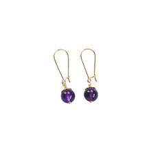 Ladda upp bild till gallerivisning, Elegant long Amethyst earrings with details in 18k gold-plated 925 sterling silver.