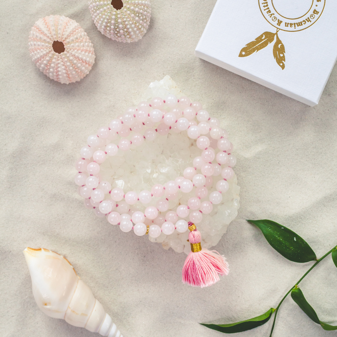 Unlocking the Power of Rose Quartz: The Gemstone of Love and Self-Healing