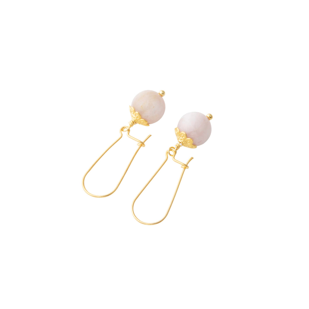 Elegant Kunzite earrings with details in 18k gold-plated 925 sterling silver.