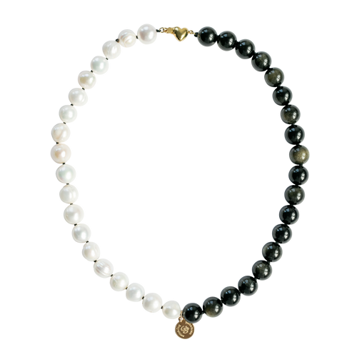 Pearl collier choker necklace. Handknotted pearl collier necklace with half in pearls and the other half in shimmering gold sheen obsidian gemstones. Details in 18k gold plated sterling silver.